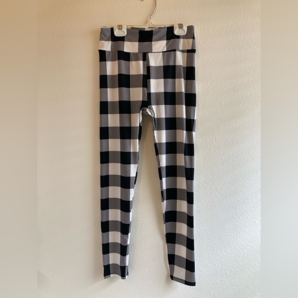 LuLaRoe Black and White Buffalo Plaid Leggings Size OS
